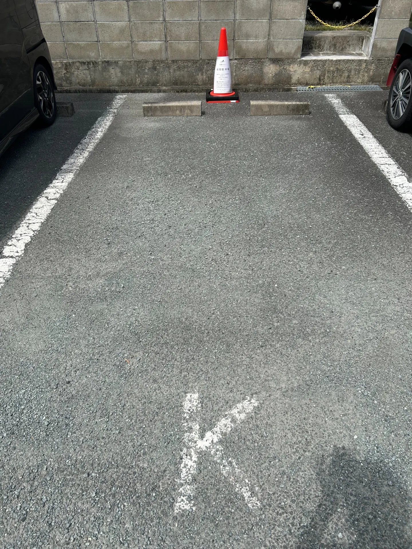 駐車場は敷地内「k」をご利用ください